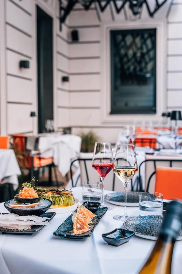 DO&CO Hotel München Exterior foto Restaurant